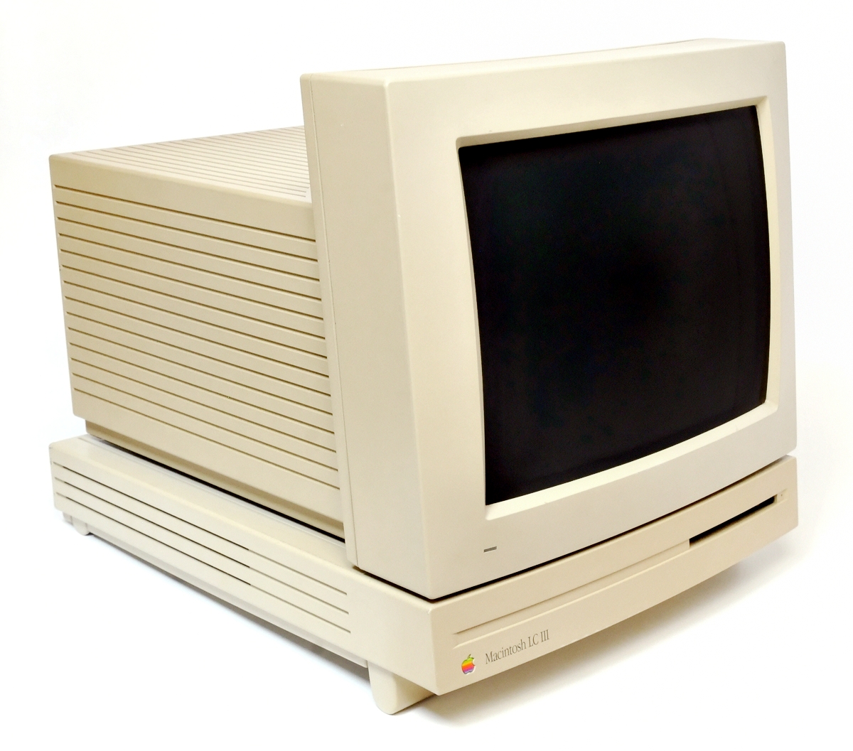 図1-1.Macintosh LC IIIと12インチRGBディスプレイ